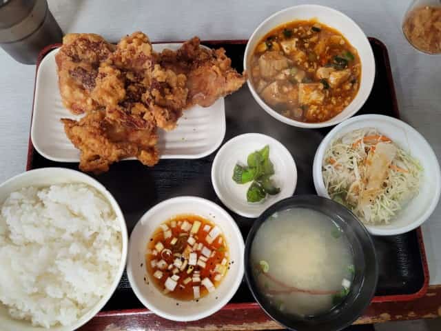 札幌でザンギを食べるなら、中国料理 布袋 本店のBセット